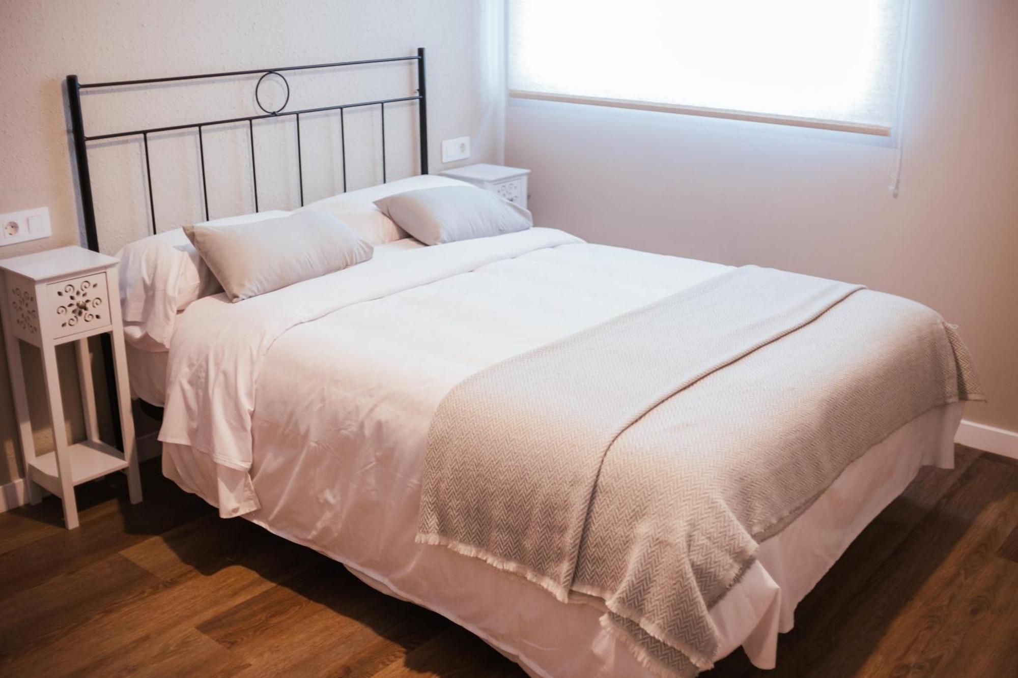 Hostal Entreolivos 巴达霍斯 外观 照片