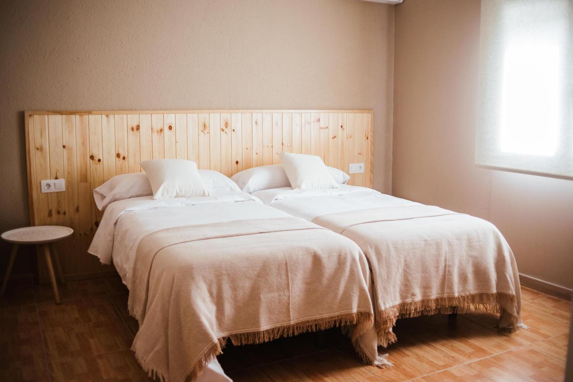 Hostal Entreolivos 巴达霍斯 外观 照片